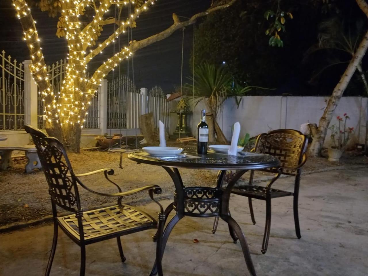 Sipanya Guesthouse Muang Phônsavan Eksteriør bilde