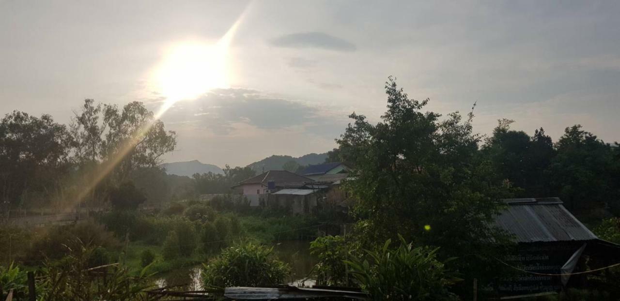 Sipanya Guesthouse Muang Phônsavan Eksteriør bilde